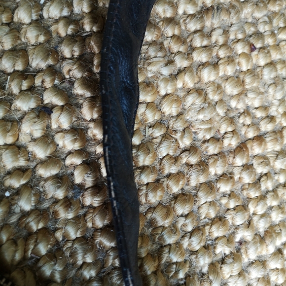 Cole Haan cross-body leather bag - Picture 8 of 8